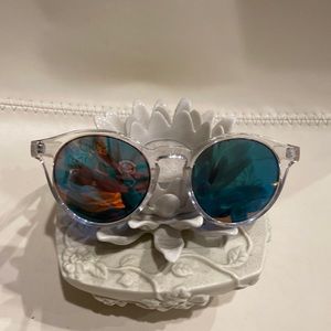Sunglasses like new